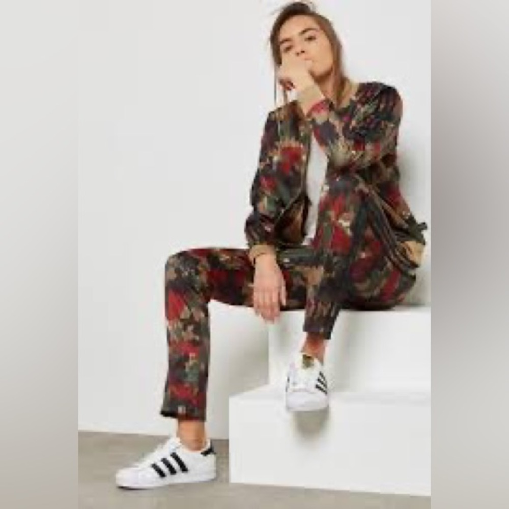PHARRELL WILLIAMS HU HIKING CAMO PANT - Picture 5 of 14